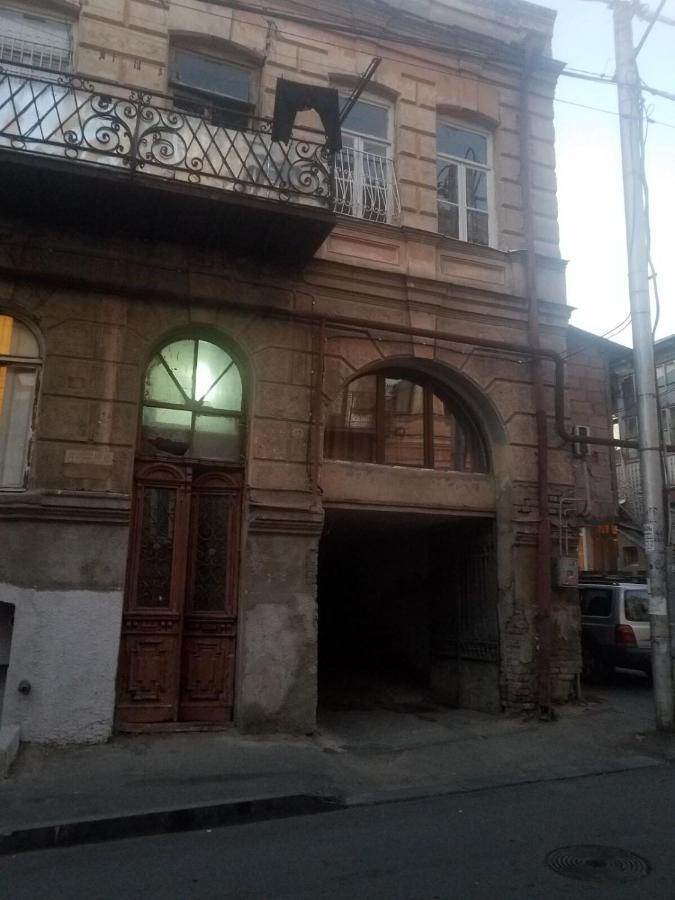 12 Maksim Gorki Street Apartamento Tbilisi Exterior foto