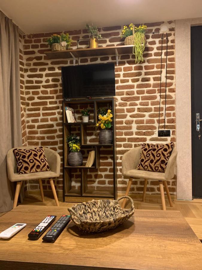 12 Maksim Gorki Street Apartamento Tbilisi Exterior foto
