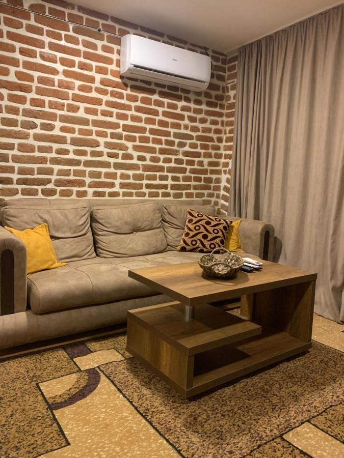 12 Maksim Gorki Street Apartamento Tbilisi Exterior foto