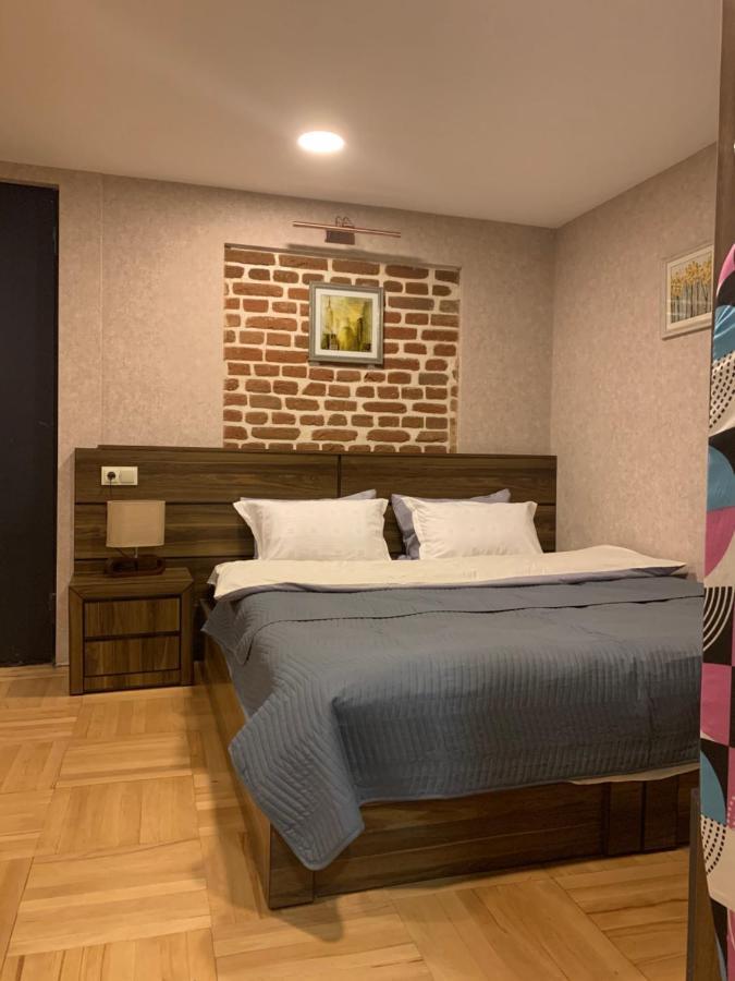 12 Maksim Gorki Street Apartamento Tbilisi Exterior foto